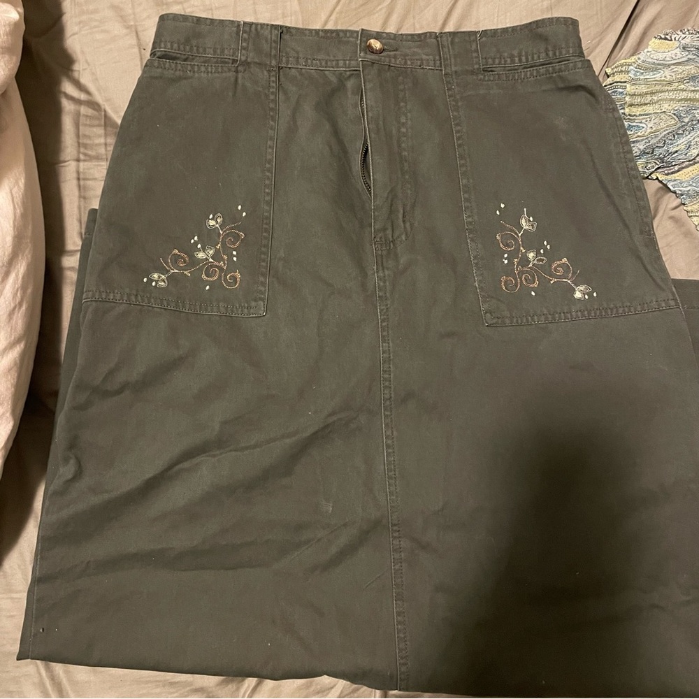 Embroidered maxi skirt